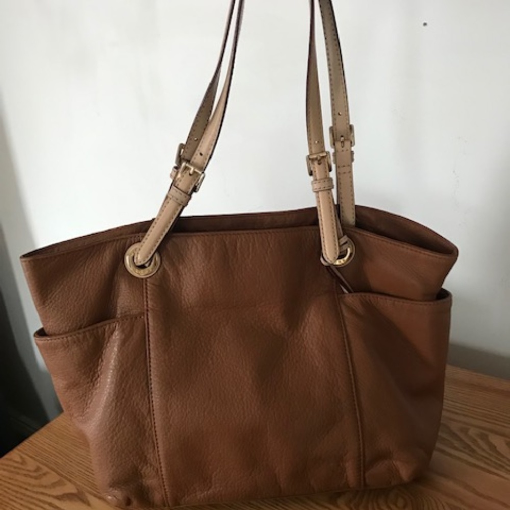 Michael Kors leather purse